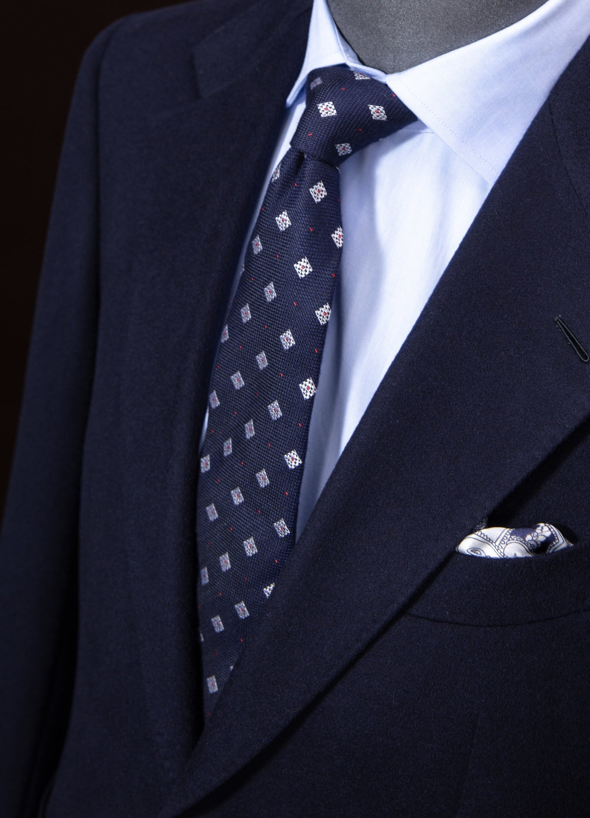 Suit Fabric Patterns Explained:Stripe, Windowpane, Glen Check & More