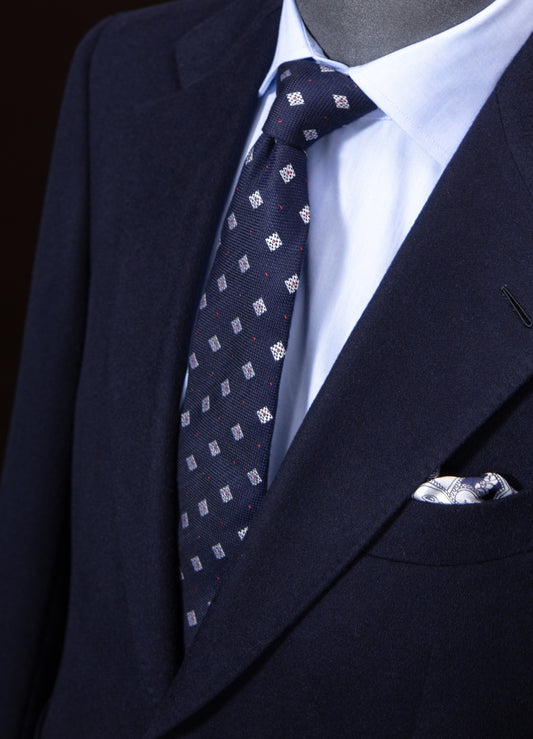 Suit Fabric Patterns Explained:Stripe, Windowpane, Glen Check & More